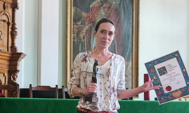 Éder Enikő színművész Poór Lili díjas lett