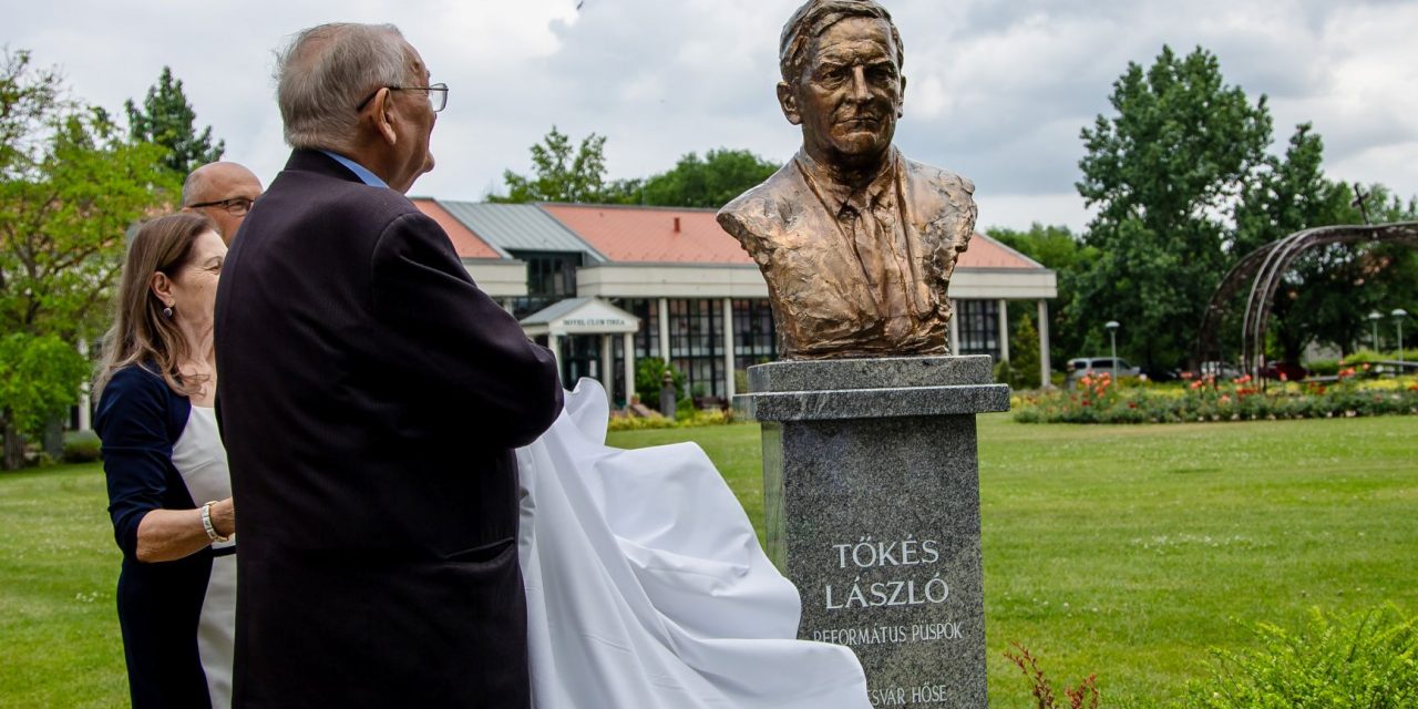 Tőkés László Lakiteleken és Tiszakécskén
