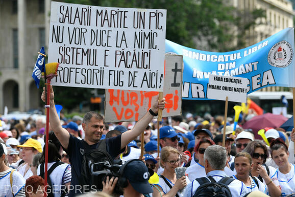 Visszavonnák a bérezési törvénytervezetet
