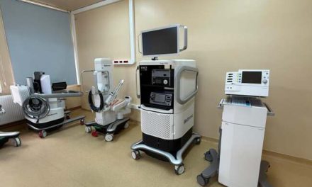 Sikeresen vetették be az új sebészeti robotot