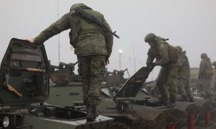 Tovább növeli Putyin az orosz hadsereg létszámát